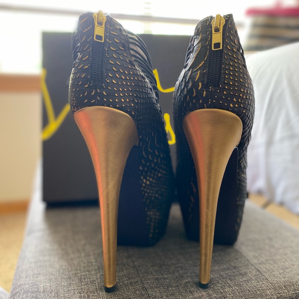 Platform Heels - Picture 2 of 3